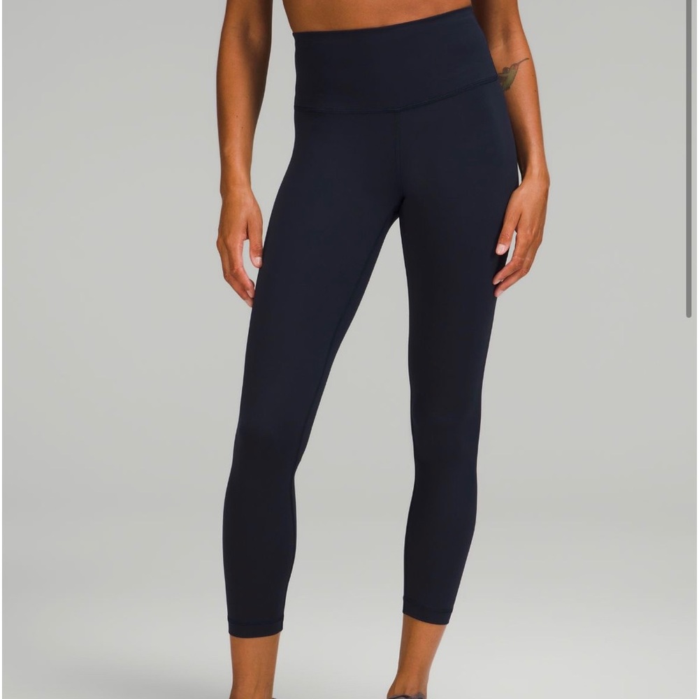 Lululemon Navy Blue Wunder Train 25"